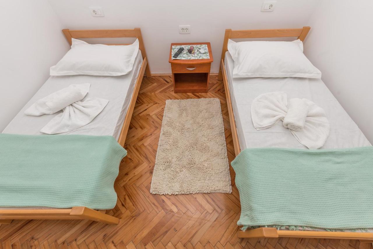 Apartment Strawberry Makarska Eksteriør billede