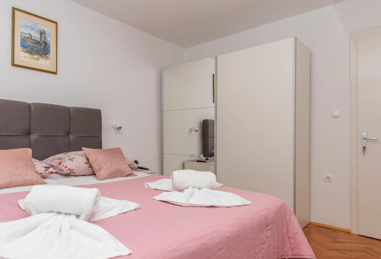 Apartment Strawberry Makarska Eksteriør billede